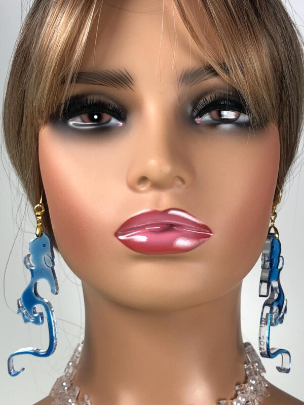 Art jewellery - earrings on a head mannequin