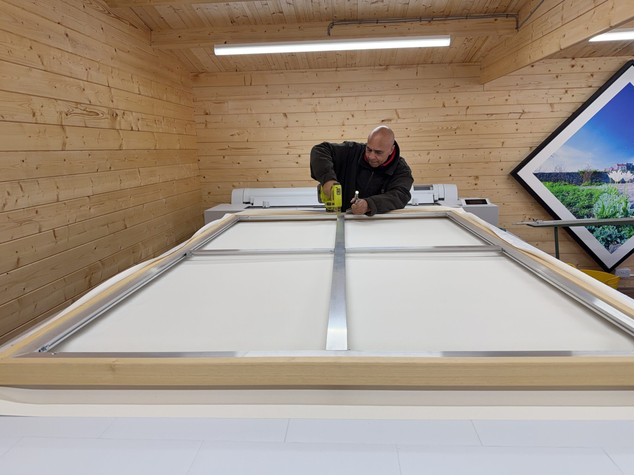 Stretching a large canvas on an aluminium stretcher
